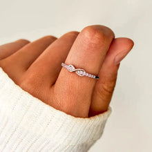 Cargar imagen en el visor de la galería, ANILLO INFINITO PLATA DE LEY 925 | OFERTA 2 X 1 | UNIDAS PARA SIEMPRE - Moroveta