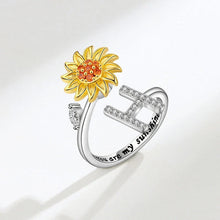 Cargar imagen en el visor de la galería, Anillo giratorio girasol con inicial - Moroveta